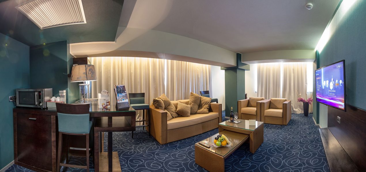 junior-suite-livingroom2