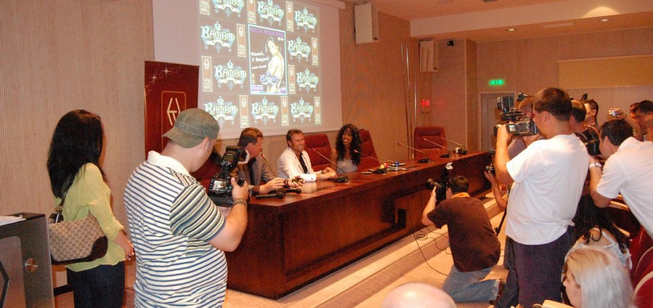 organizare-evenimente-la-hotel-vega-conferinta-de-presa-concert-kelly-rowland-mamaia-7-august-2009